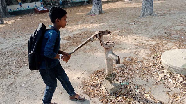 তাপদাহে পুড়ছে ঝিনাইদহ, পানি সংকটে বিপাকে কৃষক