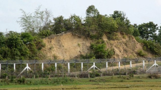 সীমান্তে গোলাবর্ষণ করছে আরাকান, দাবি মিয়ানমারের