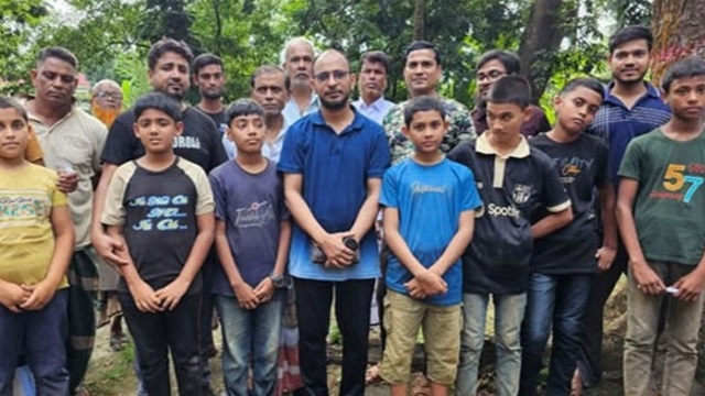 পাহাড়ে পথ হারিয়ে নিখোঁজ প্রাথমিক বিদ্যালয়ের ৭ শিক্ষার্থীকে উদ্ধার 