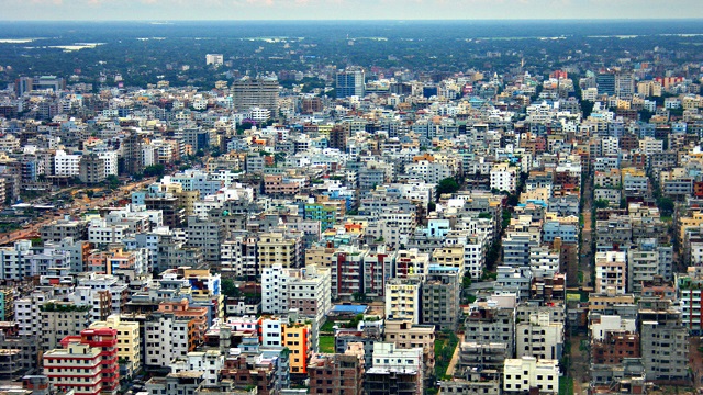 ঢাকার বাতাস আজ ‘সহনীয়’, বায়ুদূষণে শীর্ষে পাকিস্তানের লাহোর