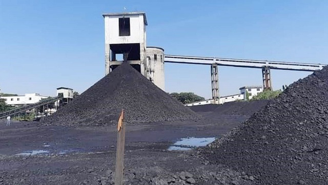 দুই মাস পর বড়পুকুরিয়া থেকে কয়লা উত্তোলন শুরু