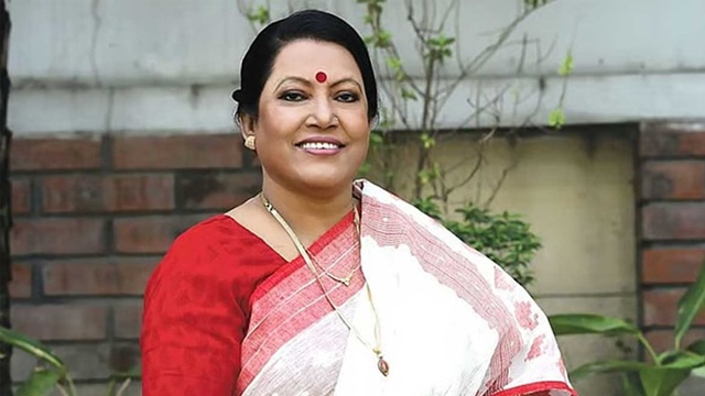 শহীদ মিনারে ফরিদা পারভীনকে অন্তিম শ্রদ্ধা, কুষ্টিয়ায় দাফন