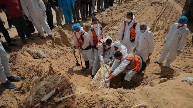 গাজায় গণকবরে শত শত লাশ, আতঙ্কিত জাতিসংঘ মানবাধিকার প্রধান