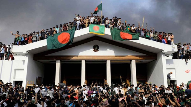 জুলাই গণঅভ্যুত্থানে অজ্ঞাত শহীদদের শরীরে গুলির চিহ্ন শনাক্ত