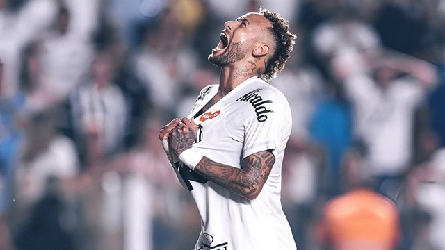 বিশ্বকাপ খেলার স্বপ্নে নতুন ধাক্কা খেলেন নেইমার