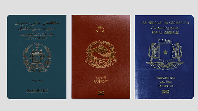 আফগানিস্তান, নেপাল ও সোমালিয়ার পাসপোর্ট। ছবি: উইকিমিডিয়া কমনস