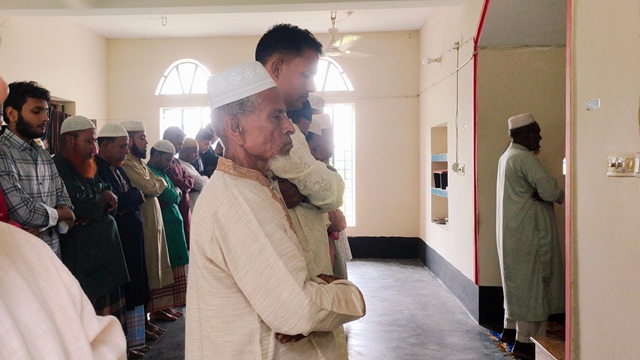 পিরোজপুরে প্রিজনভ্যান থামিয়ে চালককে মারধর, গ্রেফতার ৬