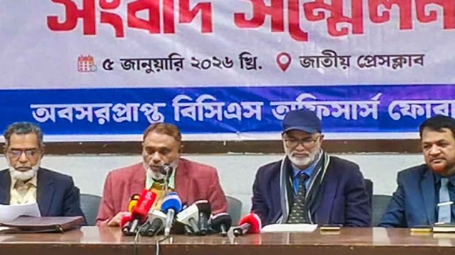 নিরপেক্ষতা নিয়ে প্রশ্ন, রিটার্নিং কর্মকর্তাদের অপসারণসহ ৮ দাবি