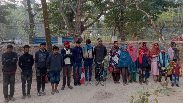 চাঁপাইনবাবগঞ্জ সীমান্তে নারী ও শিশুসহ ১৭ জনকে পুশ ইন