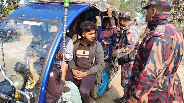 খুলনায় এনসিপি নেতাকে গুলি, সাতক্ষীরা সীমান্তে বিজিবির তল্লাশি