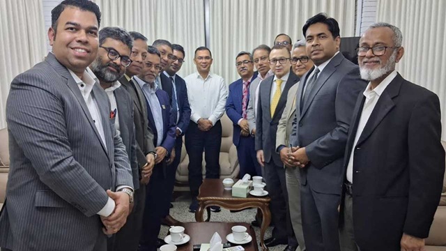 অংশীজনদের থেকে পুঁজিবাজারের সমস্যা শুনে সমাধানের আশ্বাস তারেক রহমানের