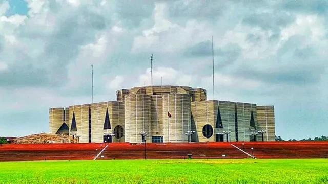 সরকারি চাকরিতে প্রবেশসীমা ৩২ বছর করে সংসদে বিল পাস