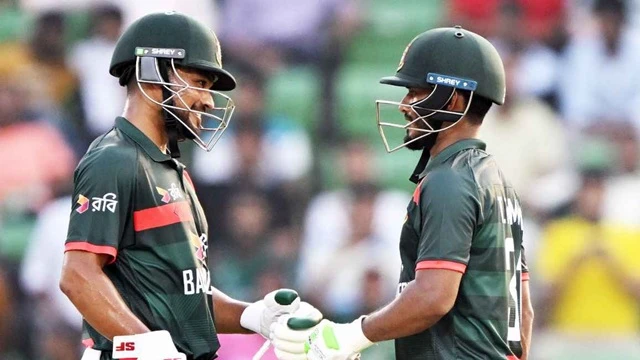 ম্যাচের শুরুতে ব্যাট করতে নেমে সবকটি উইকেট হারিয়ে মাত্র ১৯৮ রানে থেমে যায় নিউজিল্যান্ডের ইনিংস। জবাবে ৮৭ বল ও ৬ উইকেট হাতে রেখেই জয় নিশ্চিত হয় বাংলাদেশের।