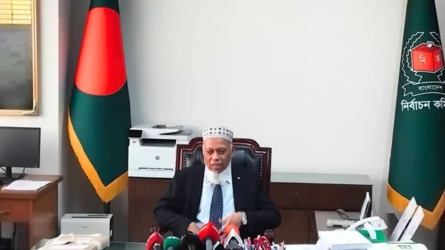 সিটি নির্বাচনে দলীয় প্রতীক থাকছে কি না, সিদ্ধান্ত বিএনপির কাছে : ইসি