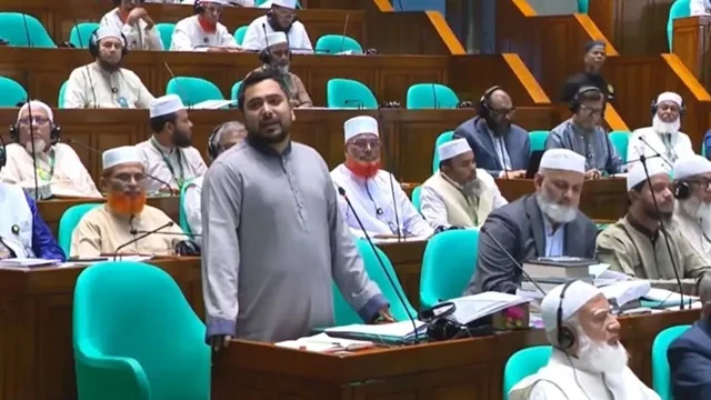 রাষ্ট্রপতিকে অপসারণ ও গ্রেপ্তার করতে হবে : সংসদে নাহিদ ইসলাম