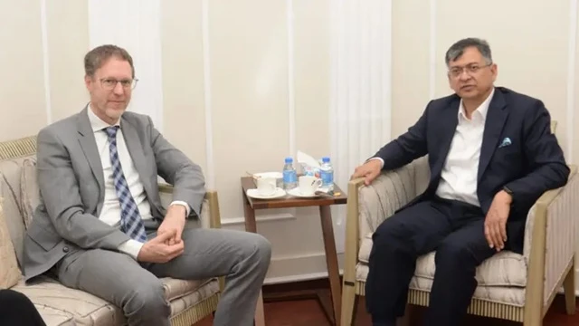 পুলিশ সংস্কারে কাজ করছি : স্বরাষ্ট্রমন্ত্রী